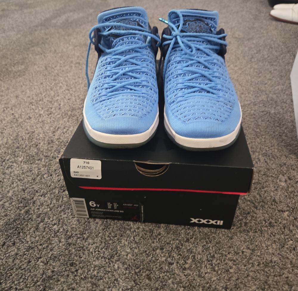 AIR JORDAN XXXII LOW BG